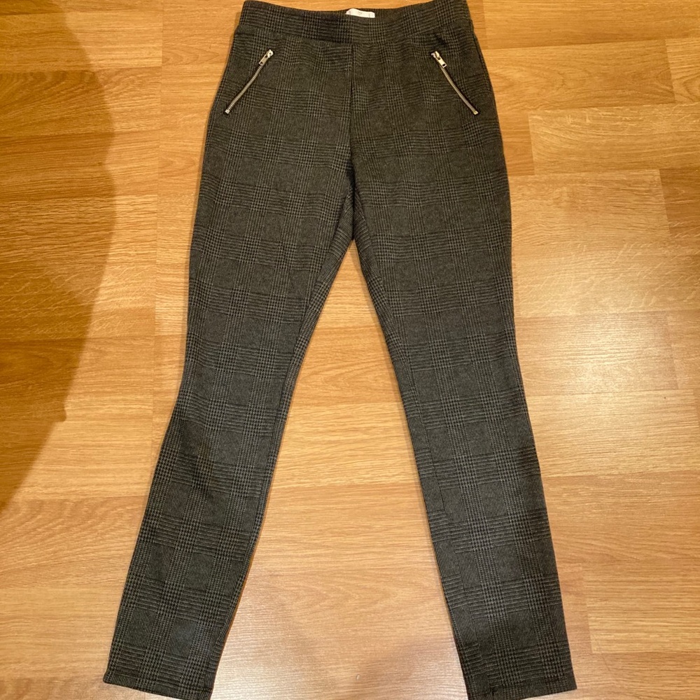 cropped pants with zipper pockets from tillys